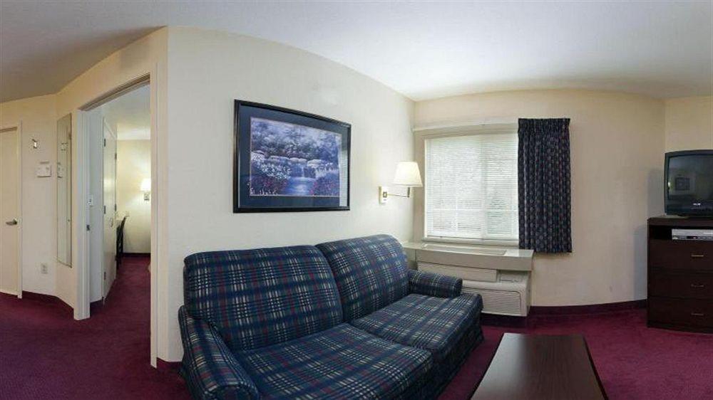 Sonesta Simply Suites Cleveland North Olmsted Airport Eksteriør billede