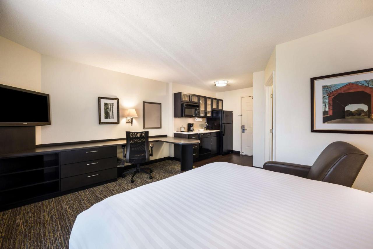 Sonesta Simply Suites Cleveland North Olmsted Airport Eksteriør billede