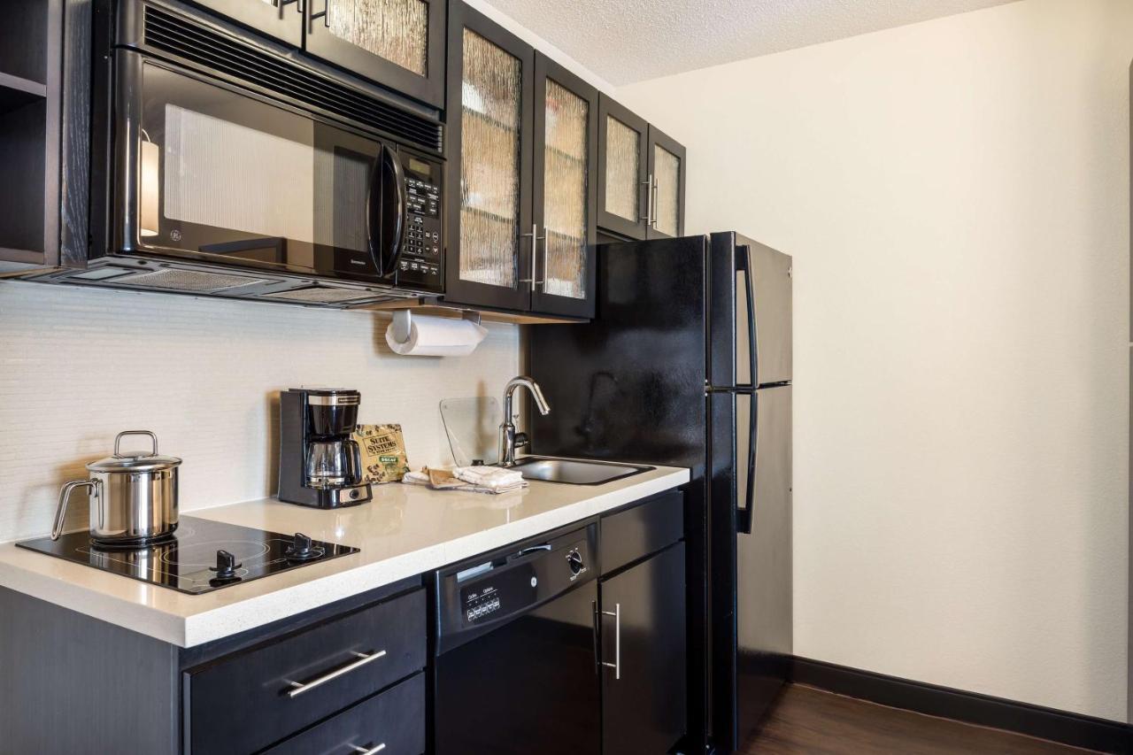 Sonesta Simply Suites Cleveland North Olmsted Airport Eksteriør billede