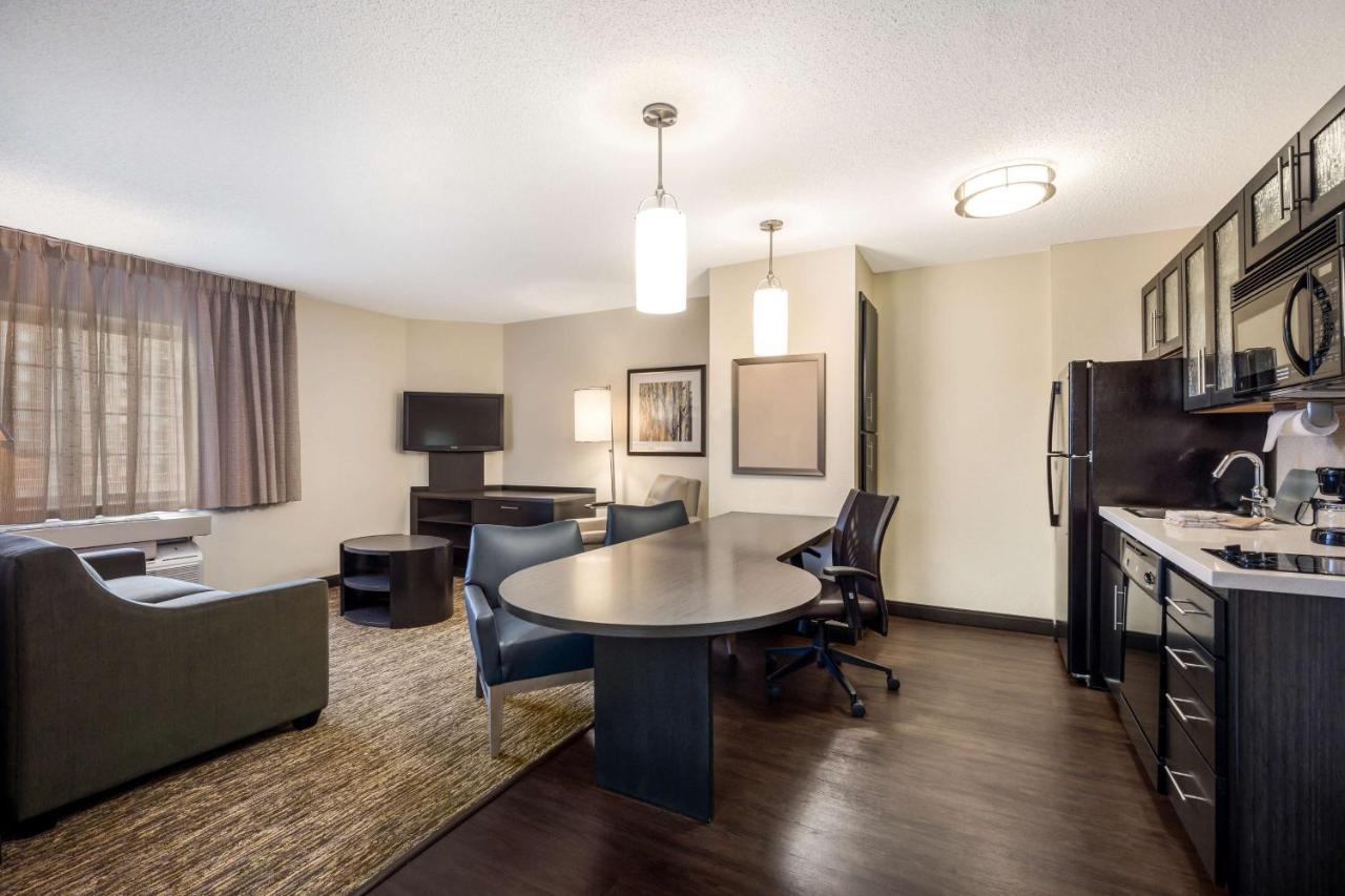 Sonesta Simply Suites Cleveland North Olmsted Airport Eksteriør billede