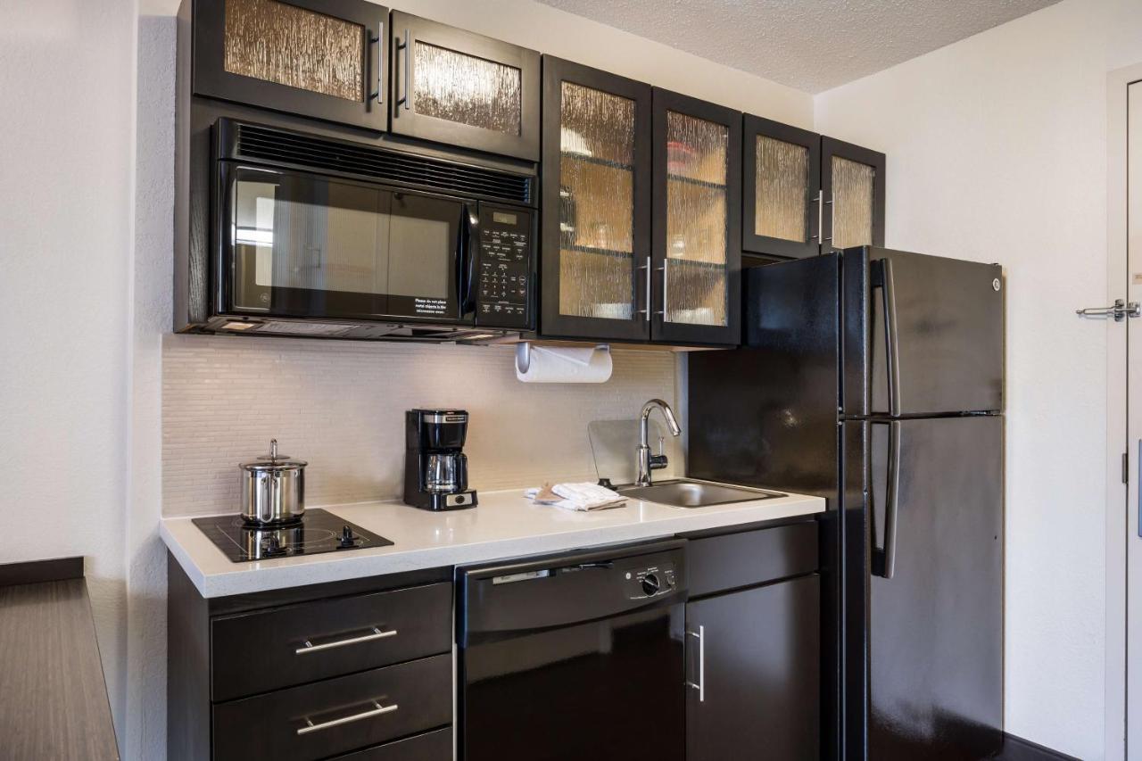 Sonesta Simply Suites Cleveland North Olmsted Airport Eksteriør billede