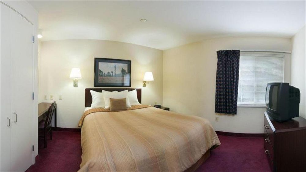 Sonesta Simply Suites Cleveland North Olmsted Airport Eksteriør billede