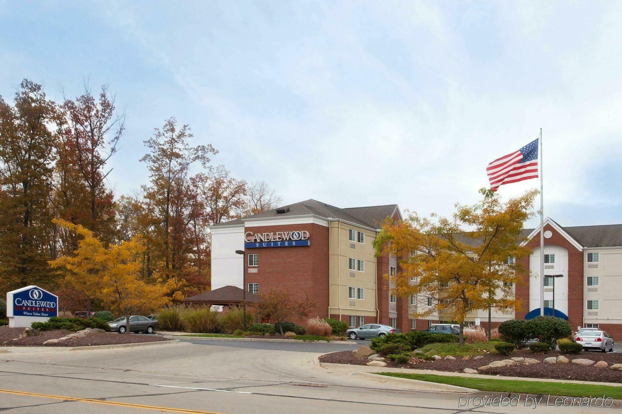 Sonesta Simply Suites Cleveland North Olmsted Airport Eksteriør billede