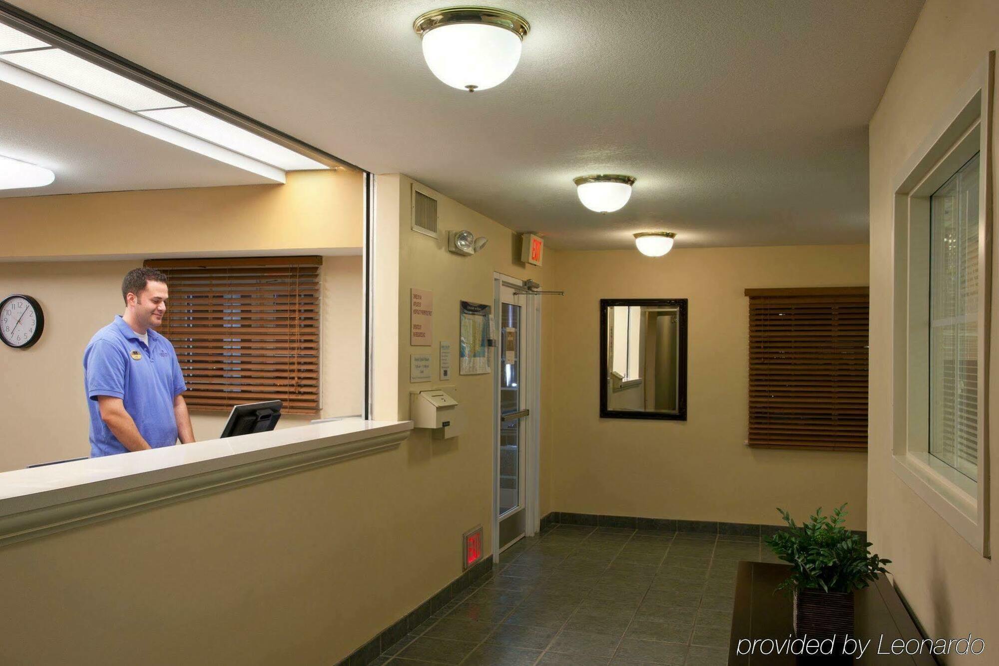 Sonesta Simply Suites Cleveland North Olmsted Airport Eksteriør billede