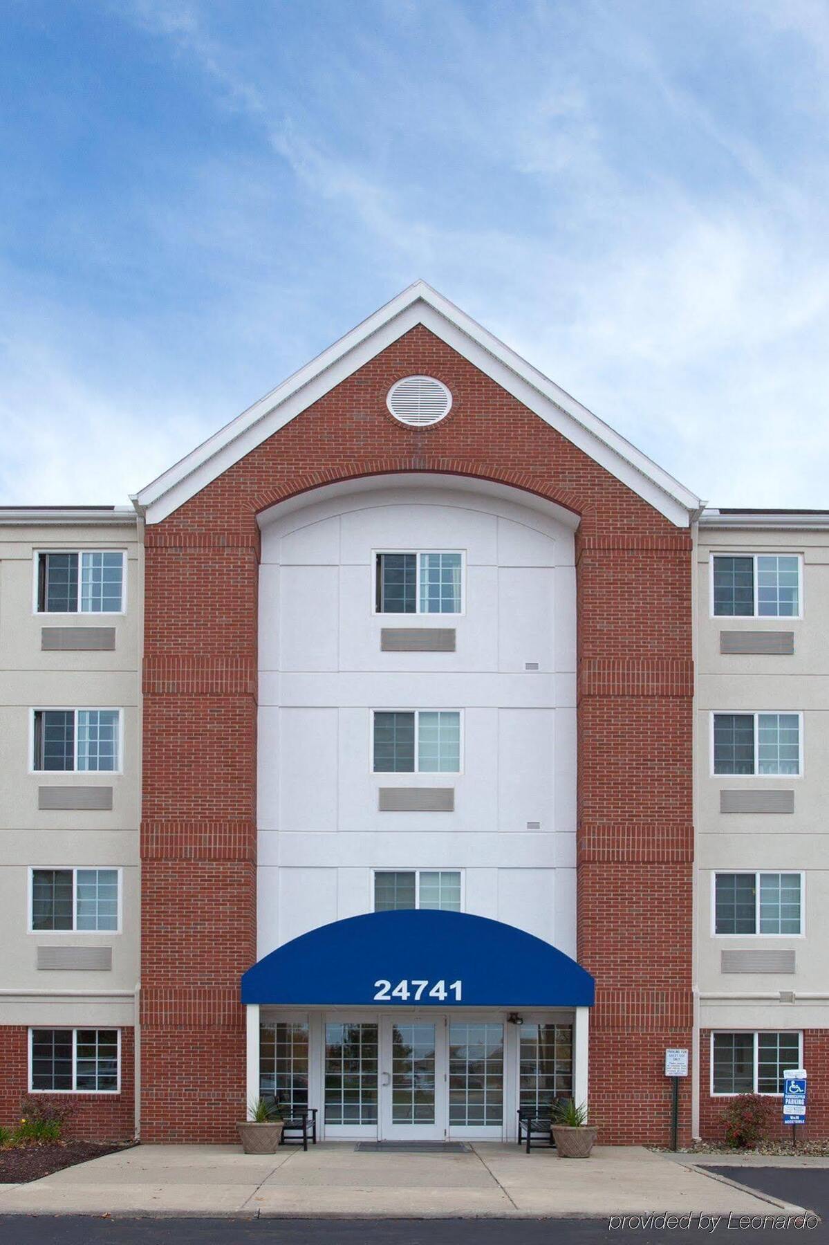 Sonesta Simply Suites Cleveland North Olmsted Airport Eksteriør billede